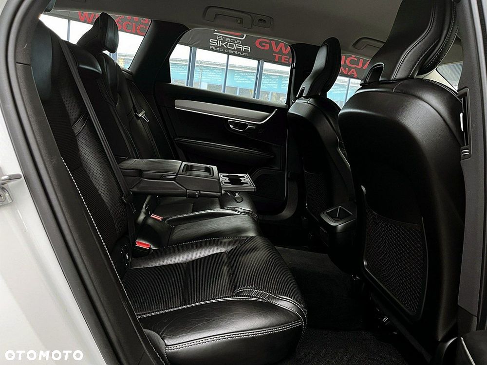 Volvo V90 Cross Country - 16