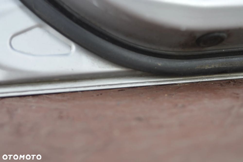 BMW E46 SEDAN / TOURING / KOMBI ORYGINALNE KOMPLETNE DRZWI PRZEDNIE LEWE / PRAWE EUROPA W KOLORZE TITANSILBER 354/7 O NR. 41 51 7 034 151 / 41 51 7 034 152 OEM W DOBRYM STANIE - 34