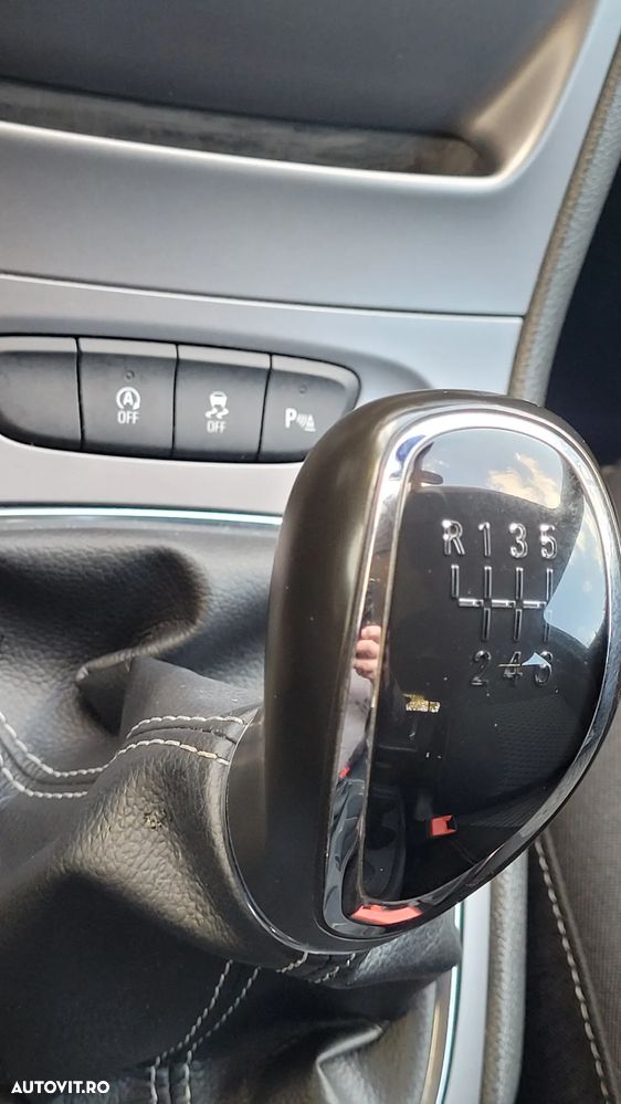 Opel Astra 1.6 D (CDTI DPF ecoFLEX) Start/Stop Excellence - 8