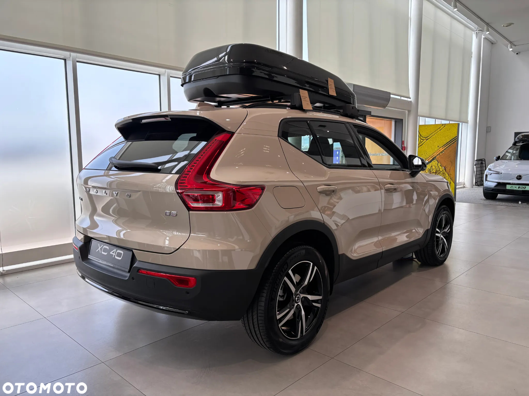 Volvo XC 40 B3 Plus Dark - 2