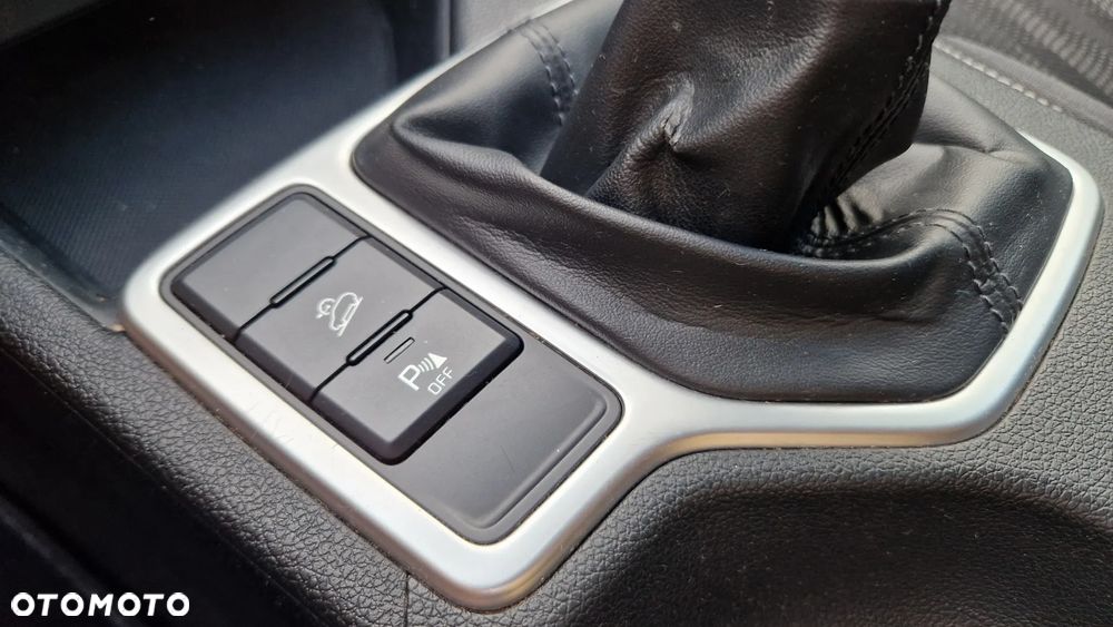 Kia Sportage 1.7 CRDI 2WD Attract - 14