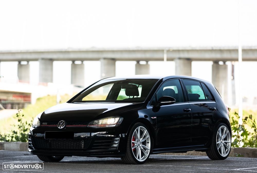 VW Golf GTI Performance BlueMotion DSG - 1