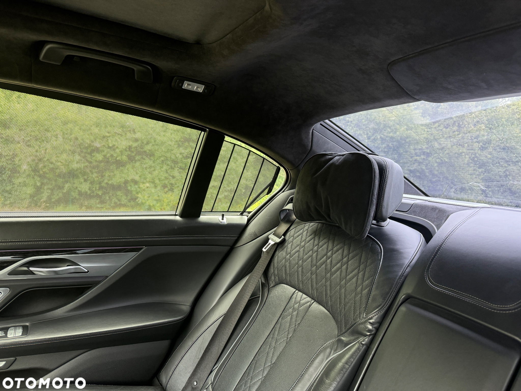 BMW Seria 7 750Li - 25
