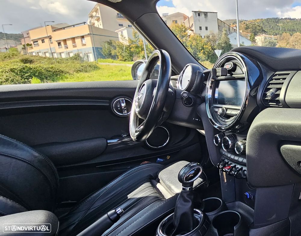 MINI 3 Portas Cooper D Aut. Seven Chili - 7