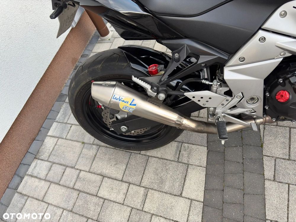 Kawasaki ZR - 11