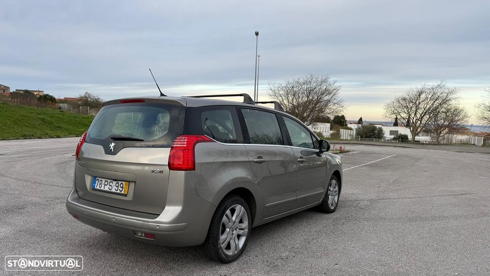 Peugeot 5008 1.6 HDi Executive JLL17 - 1