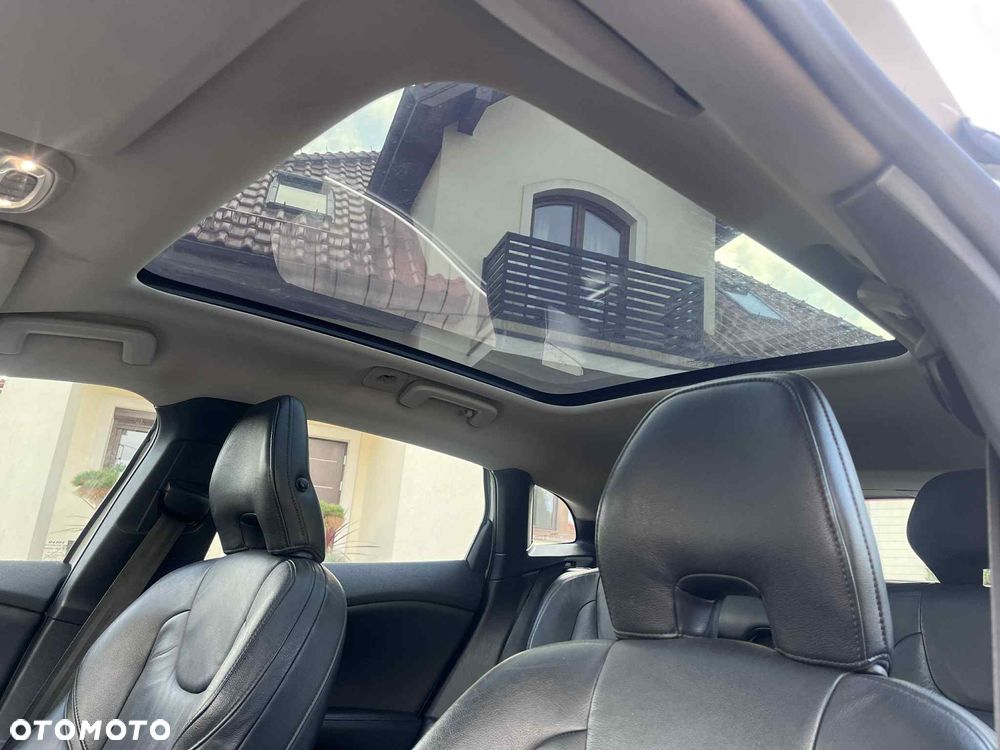 Volvo V40 D2 Momentum - 11