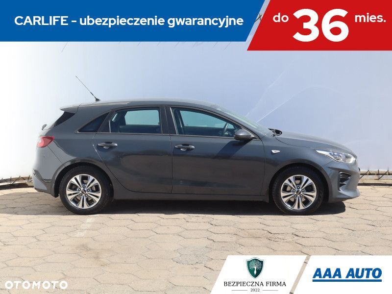 Kia Ceed - 8