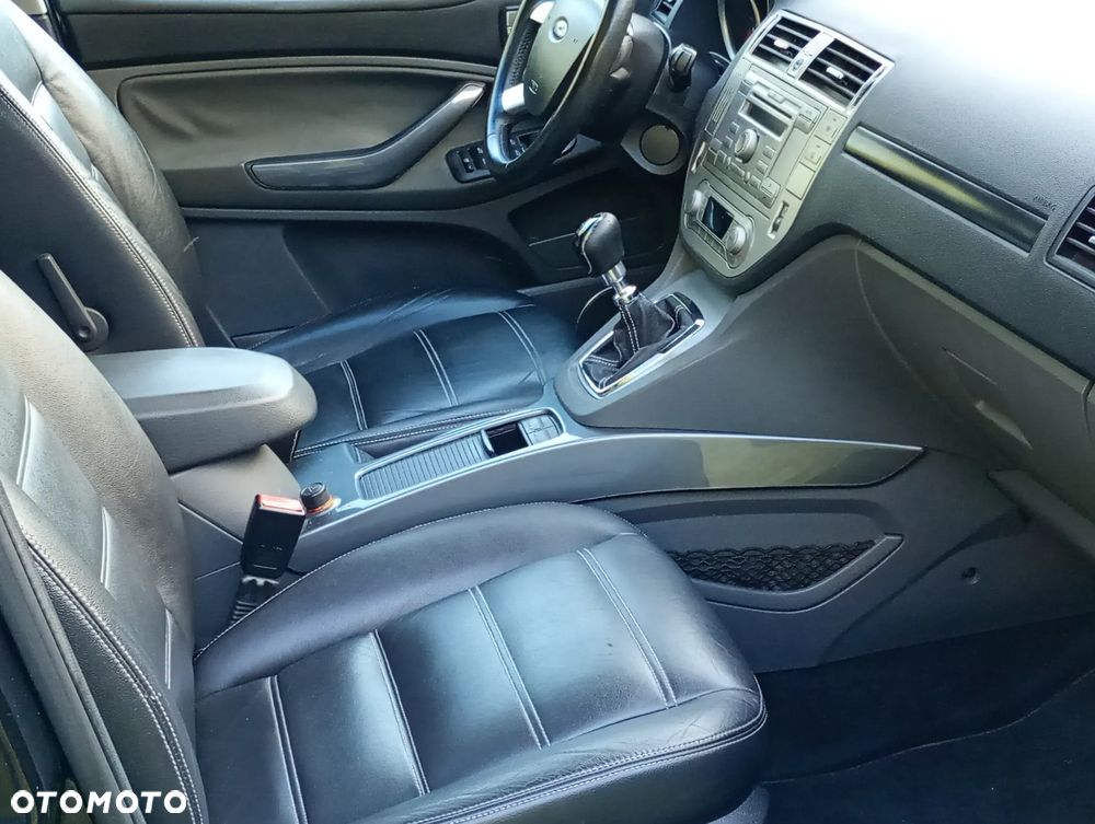 Ford Kuga - 14
