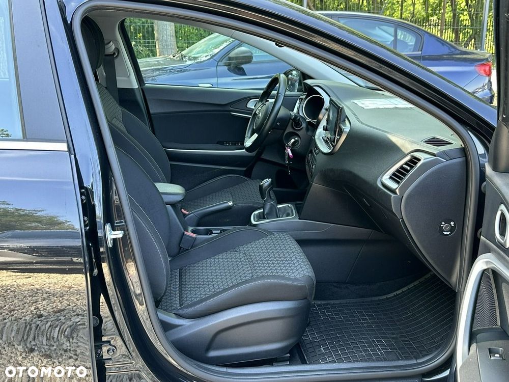 Kia Ceed - 15