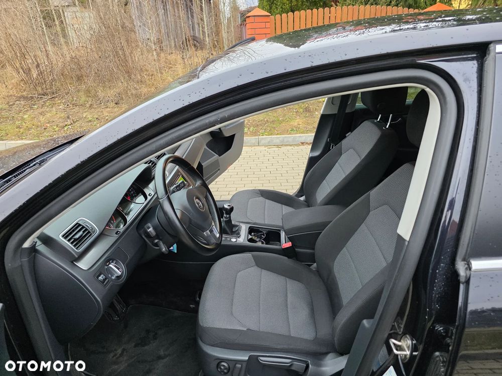 Volkswagen Passat 2.0 TDI Comfortline - 21