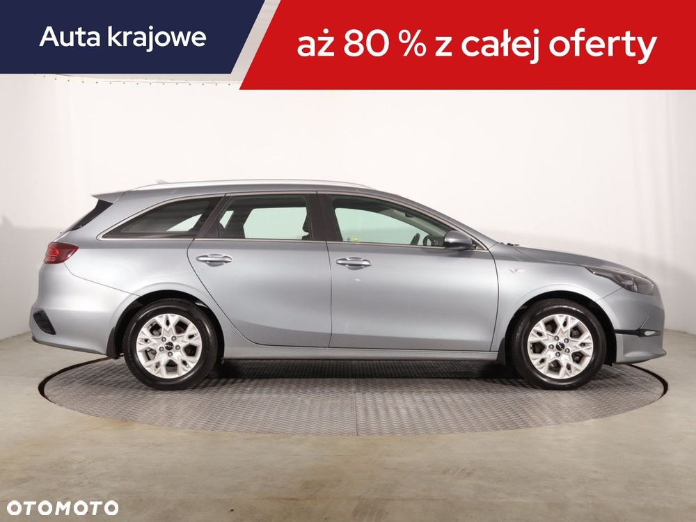 Kia Ceed - 8
