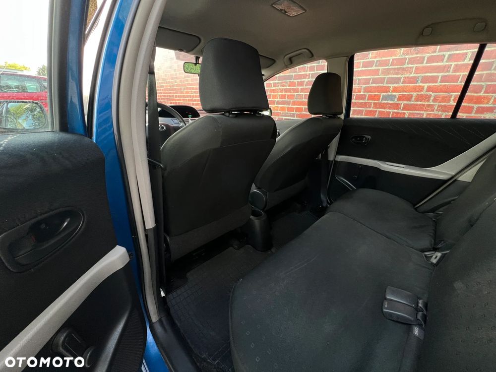 Toyota Yaris - 11