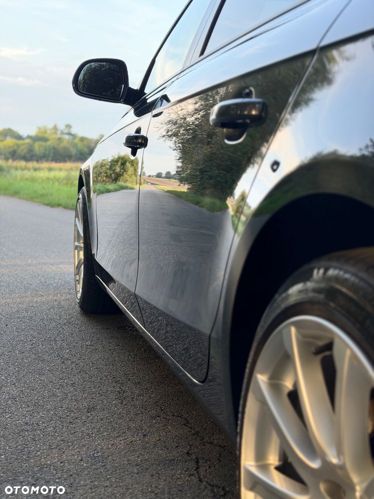 Audi A4 Limousine - 12