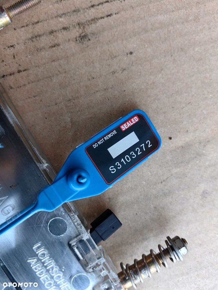 Trzecie światło stop w klapę BMW 3 e46 cabrio BIAŁE 6917614 LED - 5