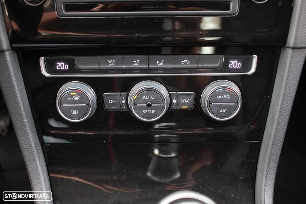 VW Golf 2.0 TDi Highline - 16