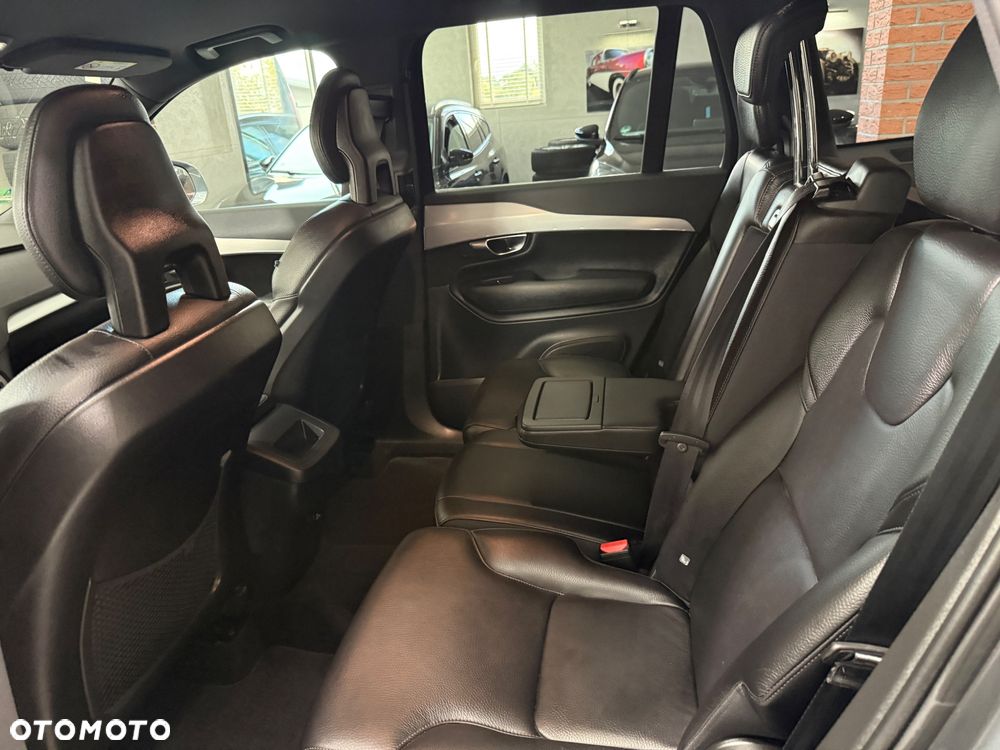 Volvo XC 90 D5 AWD Geartronic Momentum - 19