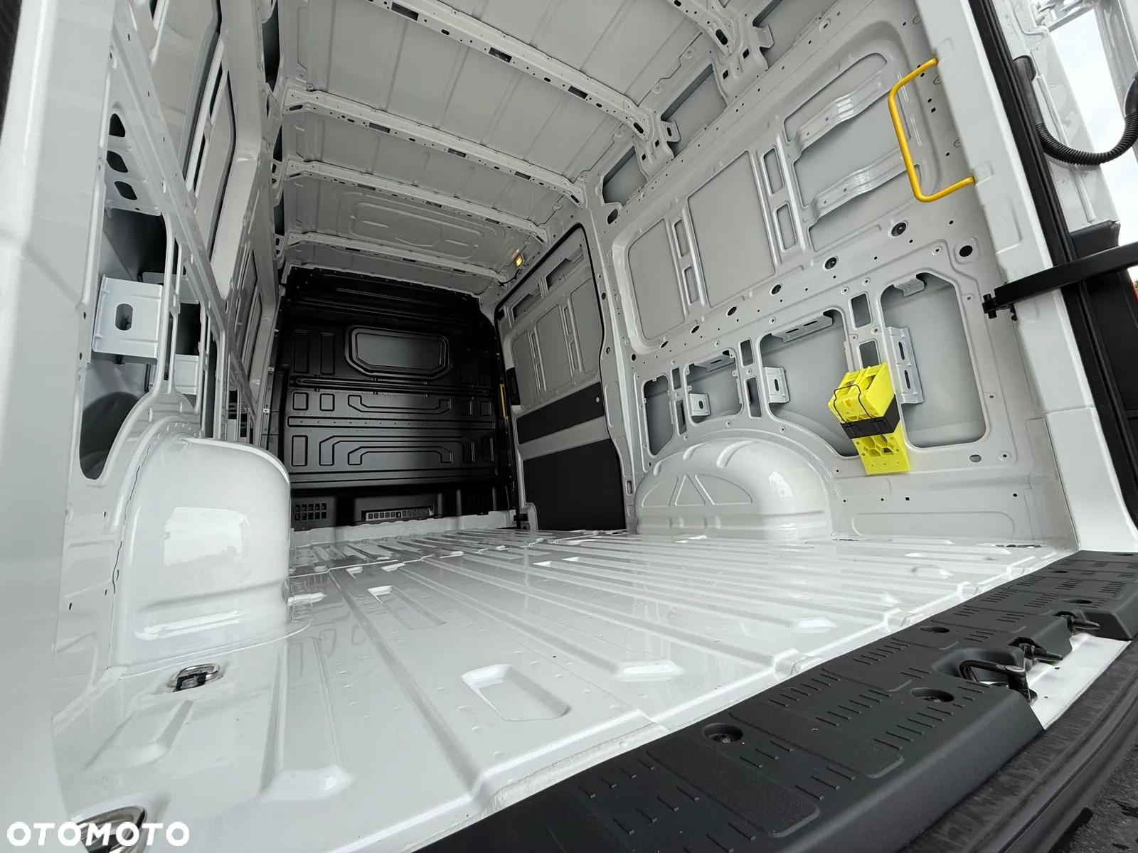 Volkswagen Crafter - 31