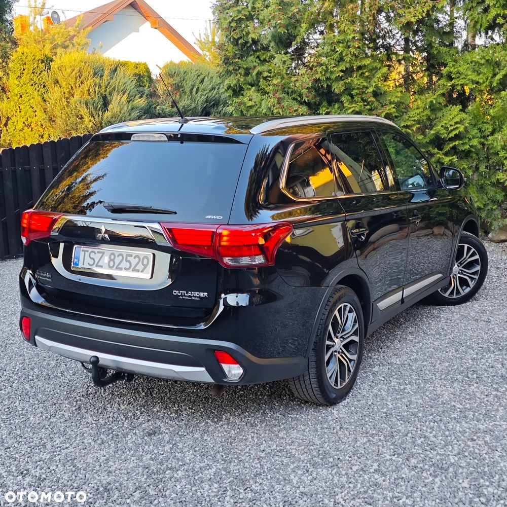 Mitsubishi Outlander 2.2 DI-D 4WD Intense - 4