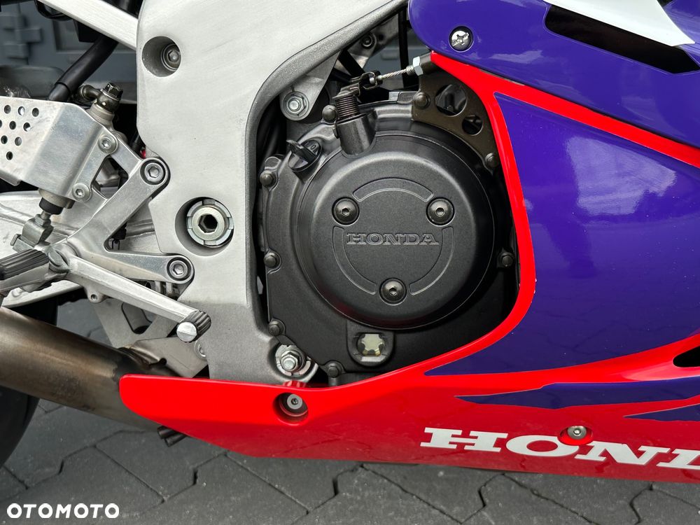 Honda CBR - 13
