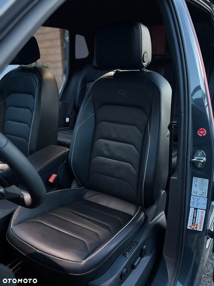Volkswagen Tiguan 2.0 TDI SCR 4MotION DSG R-Line - 26
