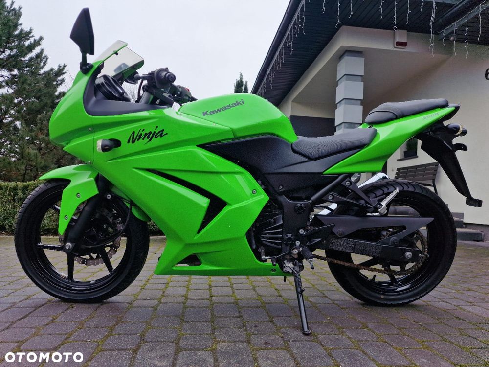 Kawasaki Ninja 250R - 12