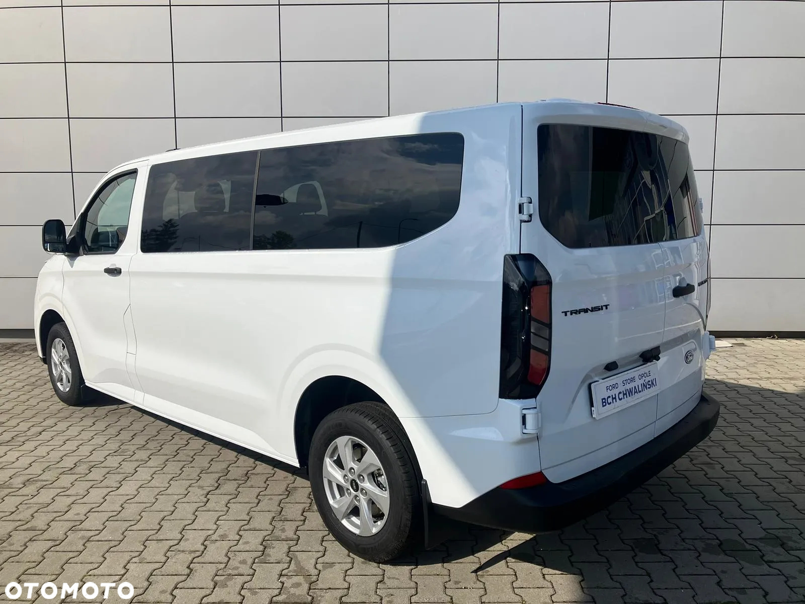Ford Custom Kombi - 5