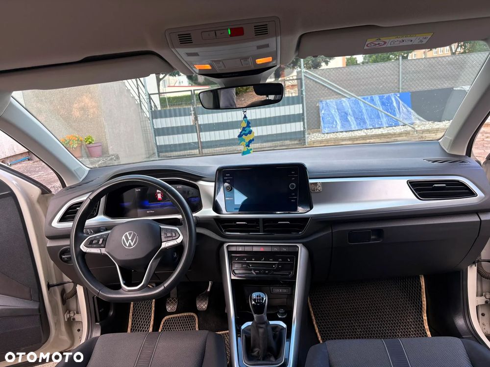 Volkswagen T-Roc - 15