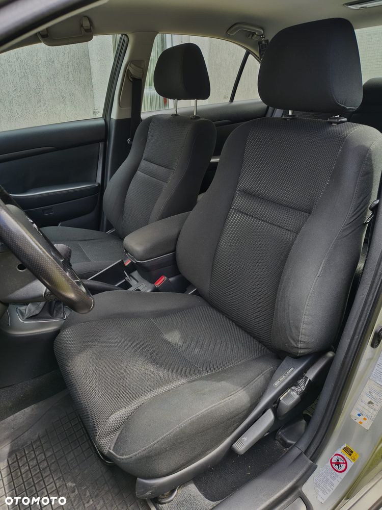 Toyota Avensis 2.0 D-4D Sol - 7