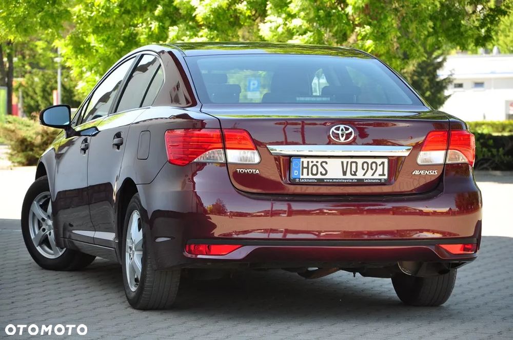 Toyota Avensis 1.6 Active - 23