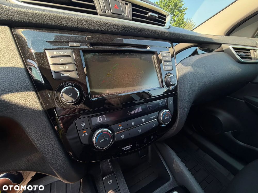 Nissan Qashqai 1.3 DIG-T N-Connecta DCT - 31