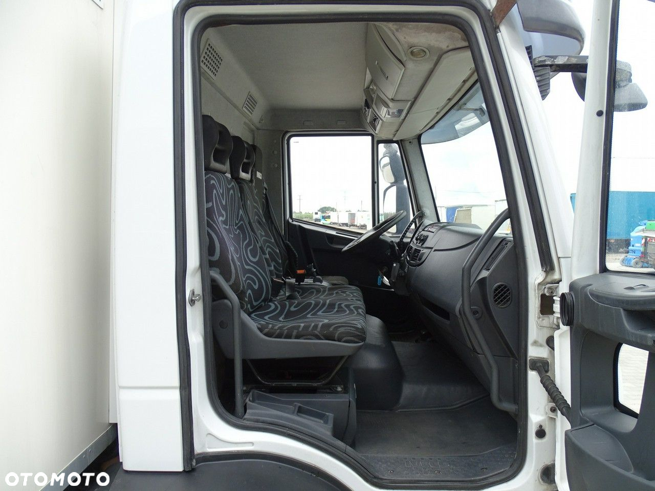 Iveco EuroCargo 190E28 Izoterma Chłodnia Chereau Sprowadzony - 8