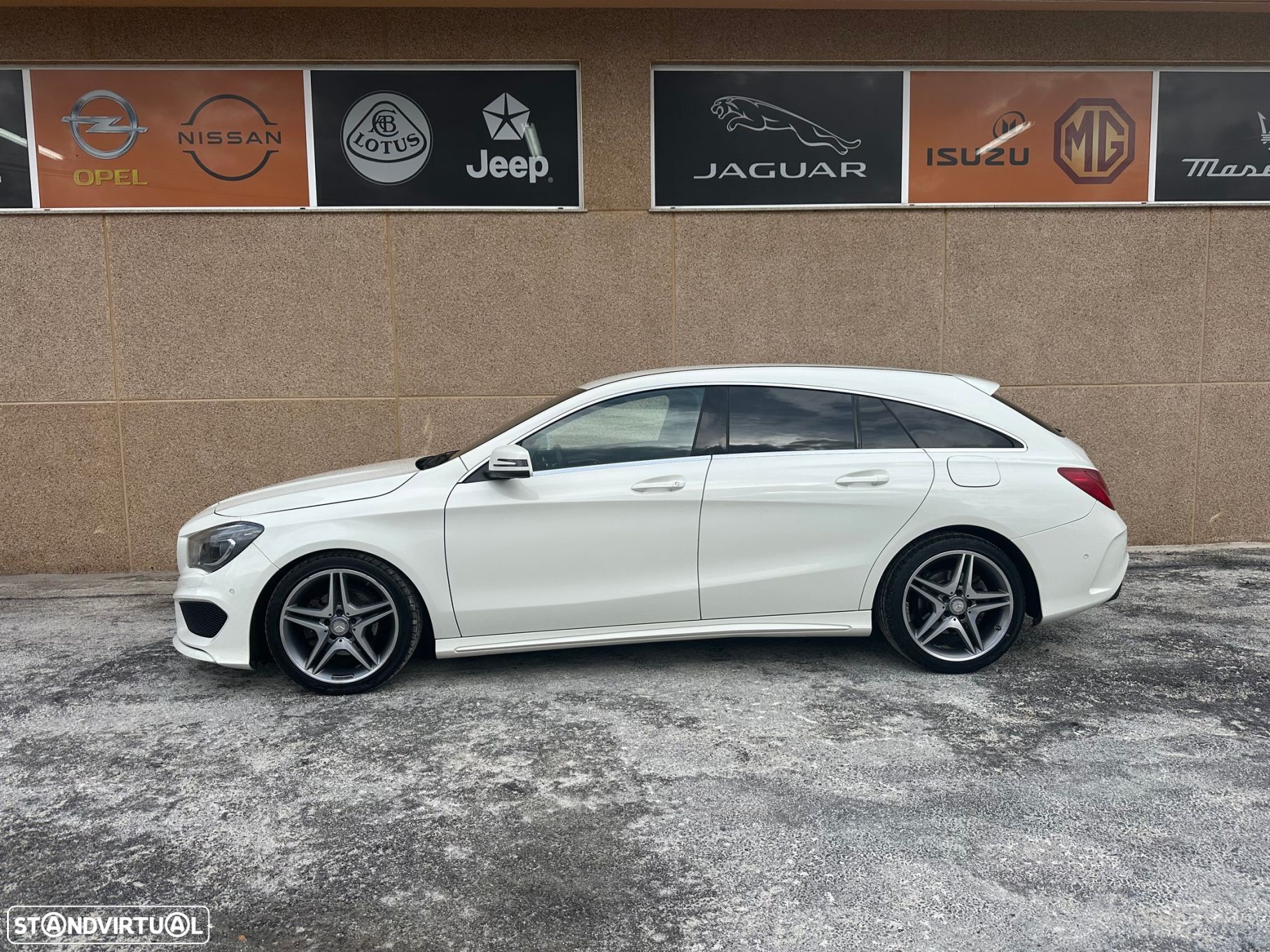 Mercedes-Benz CLA 200 - 1