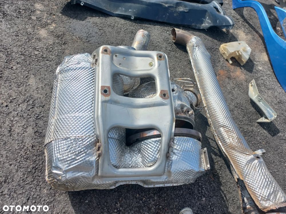 Szkielet kabiny valtra, błotniki,lampy,plastiki,wydech,maska,osłony boczne,chłodnica koler,ACV0303170,osłona,katalizator,t 174,t190,t154,t234,versus,t214,t254,s,t144,active,t194,acv1501850,acv0108820,acw5468600,acw556731a,acw557228a,4381403m5,acv029667b,acw286437b,system odzyskiwania spalin,acv03031270,chłodnice międzystopniowe,acx3043870 - 10
