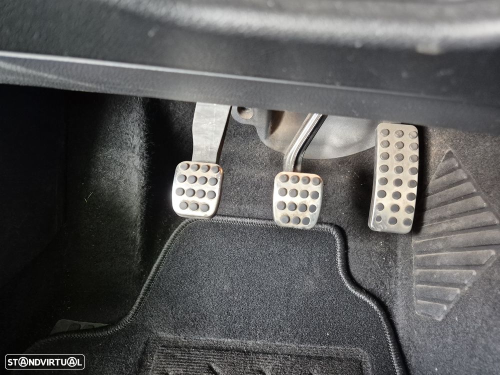 Mercedes-Benz A 180 CDI AMG Line - 13