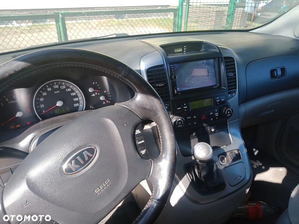 Kia Carnival 2.9 CRDi EX - 4