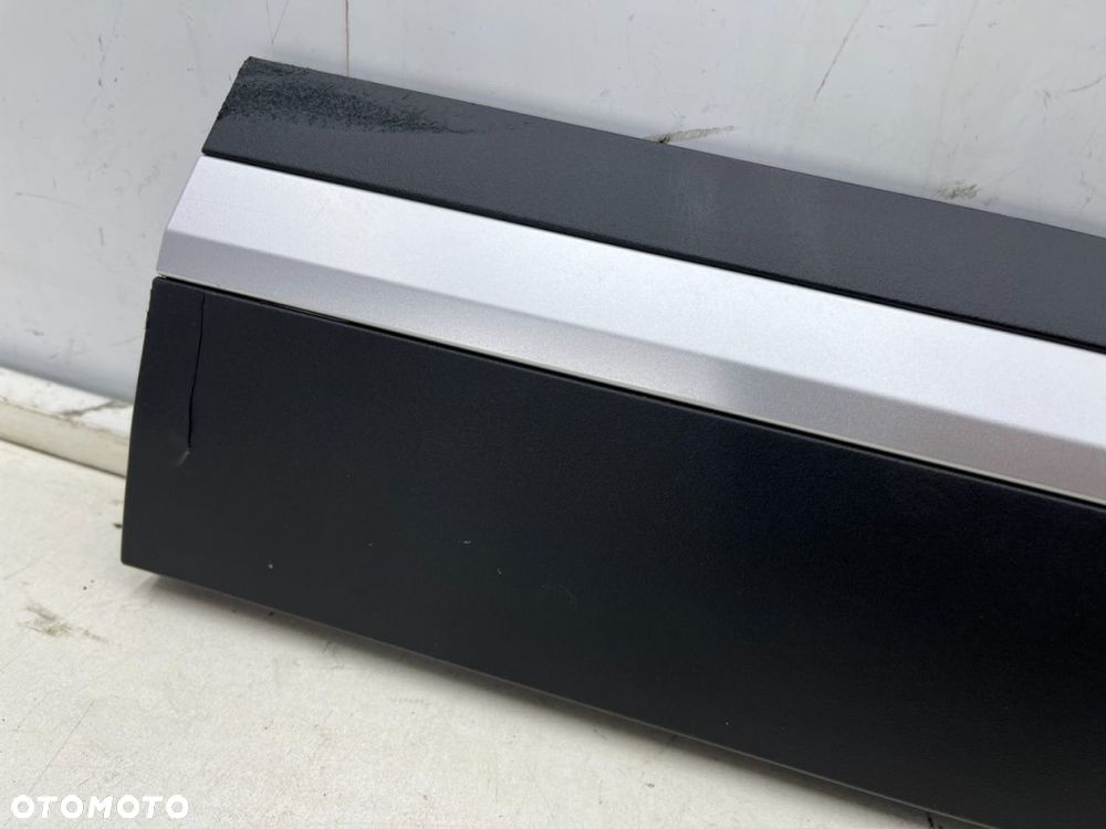 Listwa MG ZS II 24r.- prawa przednia dolna nakładka drzwi bocznych prawy przód 11410356r - 4