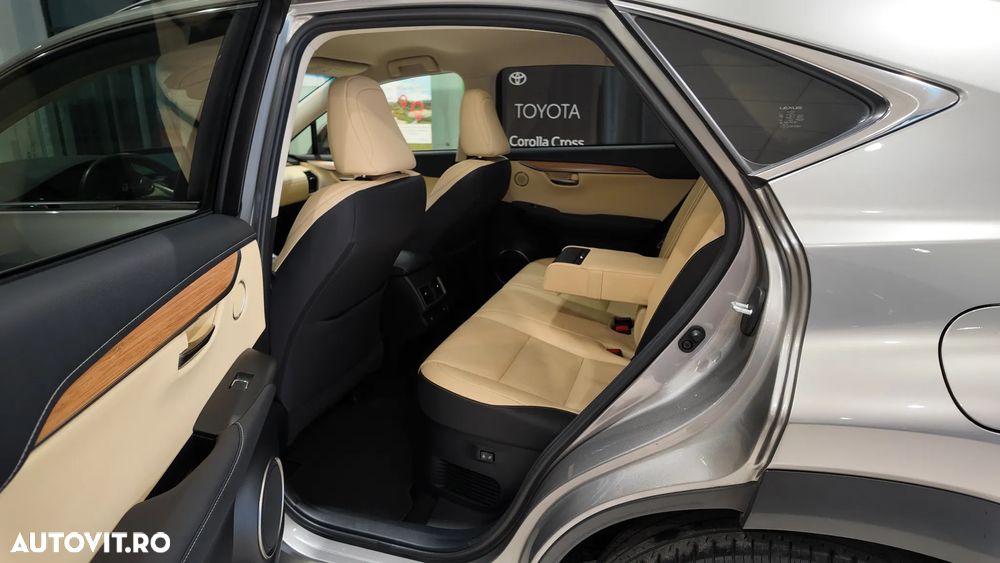 Lexus Seria NX 300h E-FOUR Luxury Line - 33