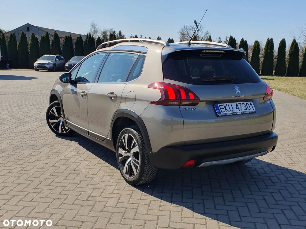 Peugeot 2008 - 11