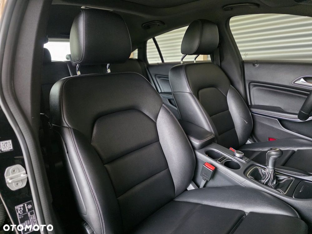 Mercedes-Benz CLA 200 - 17