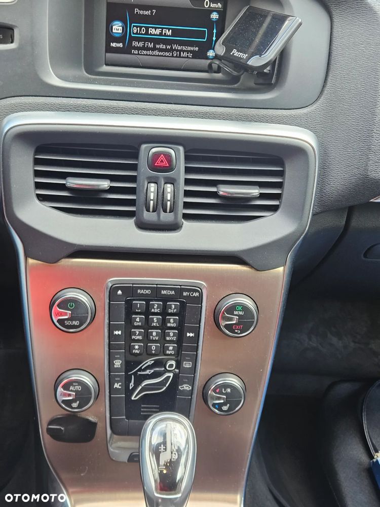 Volvo V40 D3 Momentum - 10