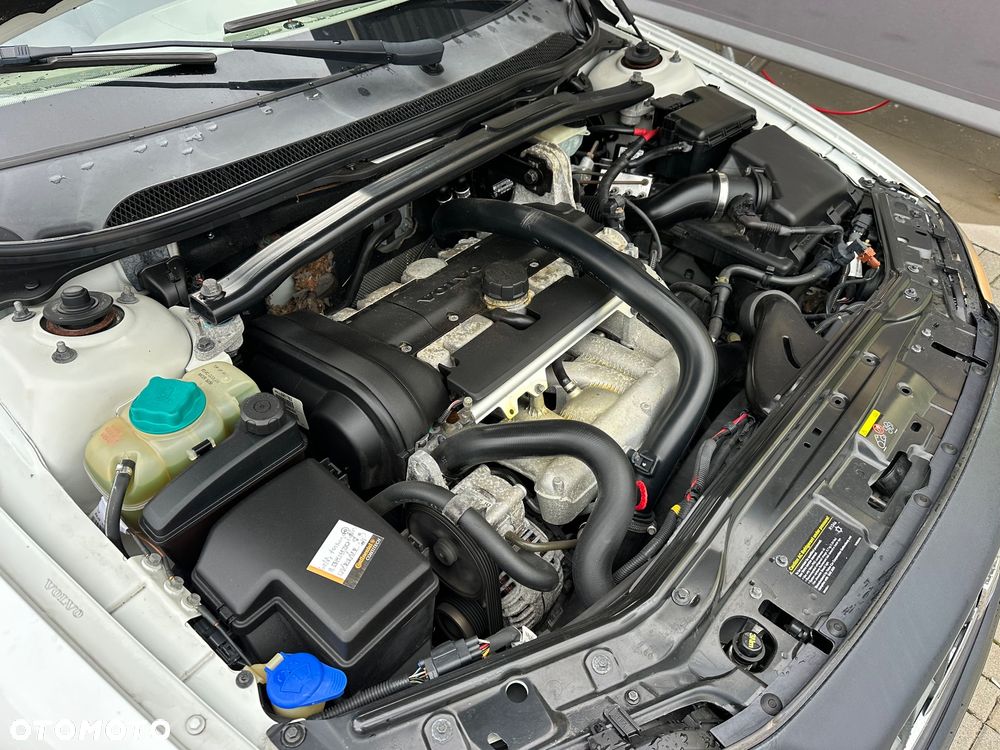 Volvo XC 70 AWD Momentum - 32