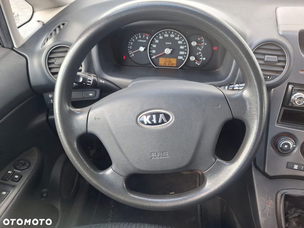 Kia Carens 2.0 EX - 24