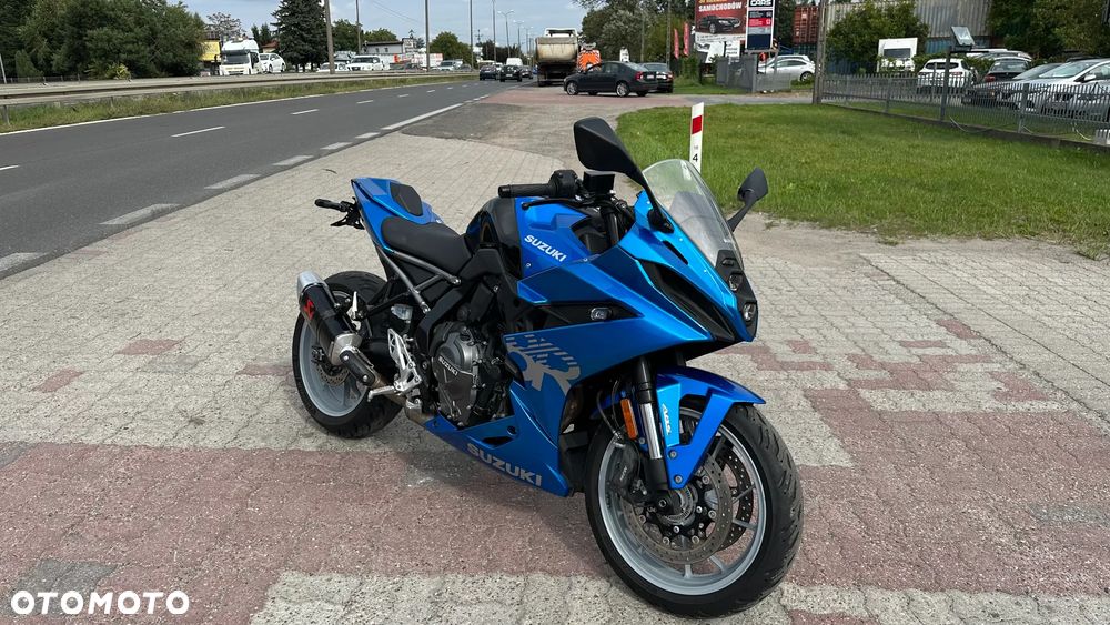 Suzuki GSX - 7