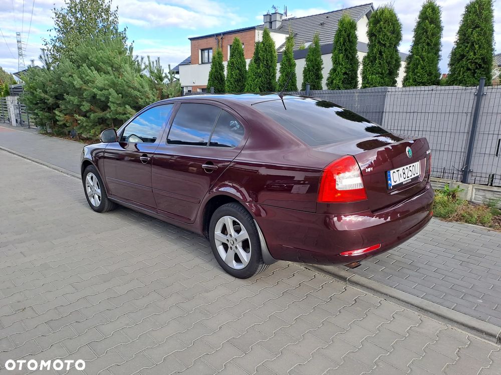 Skoda Octavia 1.6 Ambition - 7