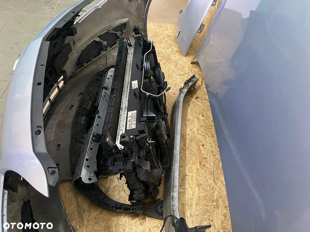 Opel insignia  lift  Kolor  Lampy Maska Blotniki  Kompletny pas Lampy - 4