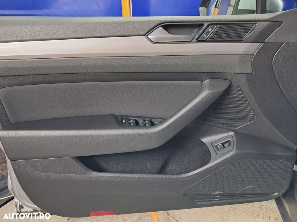 VOLKSWAGEN Passat 2020 — imagine 39