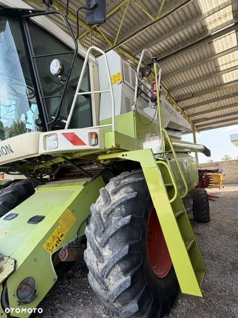 Claas MEDION 320 - 8