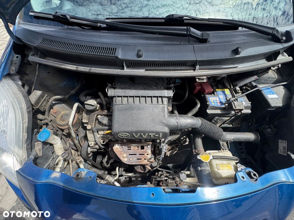 Toyota Yaris 1.3 VVT-i Cool - 27