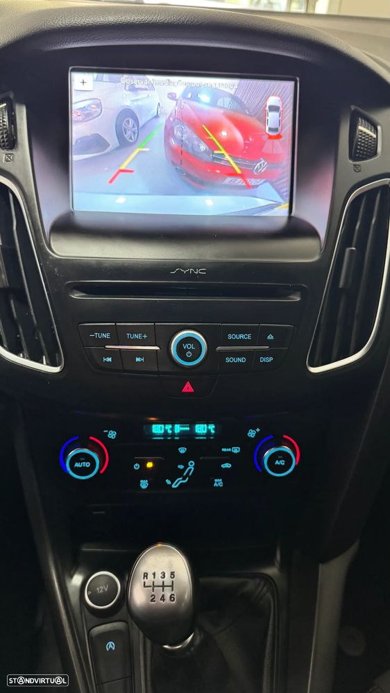 Ford Focus 1.0 EcoBoost ST-Line - 11